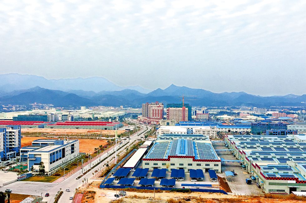 新兴县新城镇: 策马扬鞭自奋蹄 全力构建首善之区