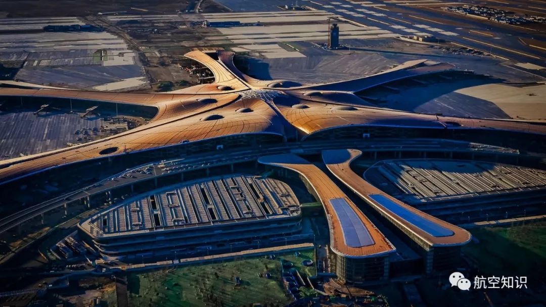北京大兴国际机场迎来第一架飞机,这些画面你绝对不曾